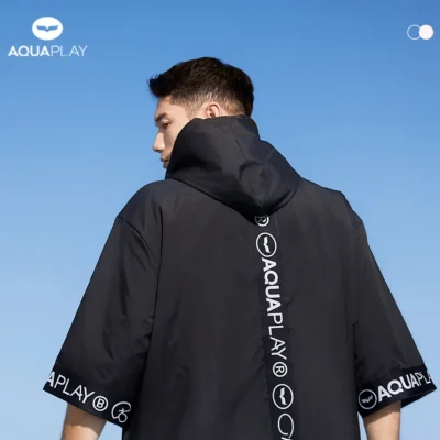 AquaPlay（安泊來）編織 Logo 厚身斗篷 Insulated Poncho